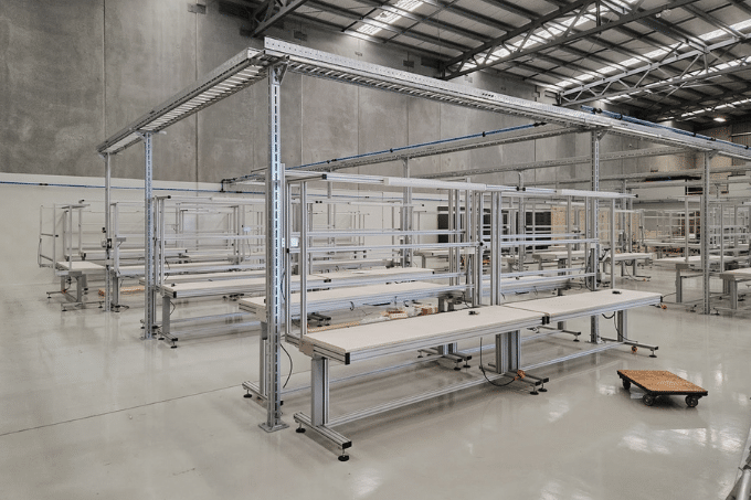 Height-Adjustable Assembly Stations for Apex Valves